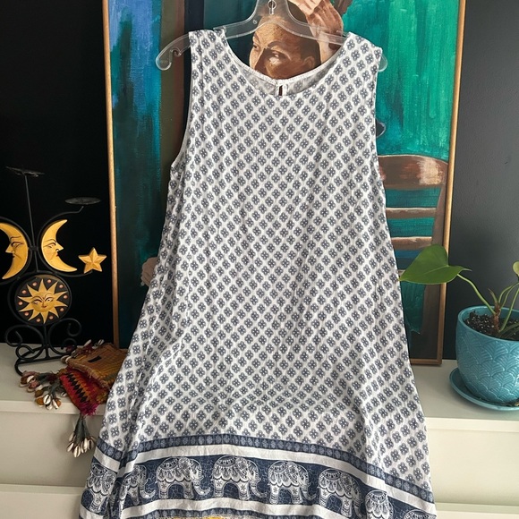 Elegant Blue and White Mini Dress - Picture 12 of 16